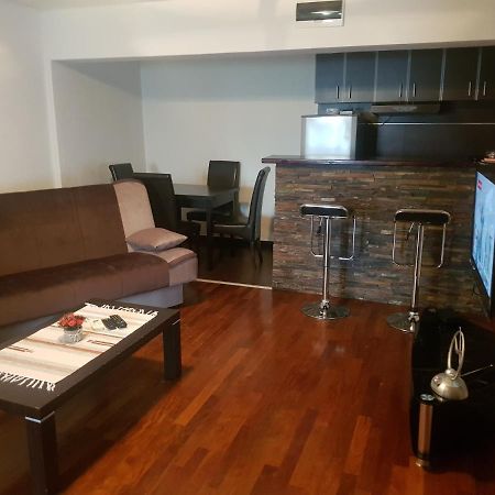 Bujic Apartment Petrovac Buitenkant foto